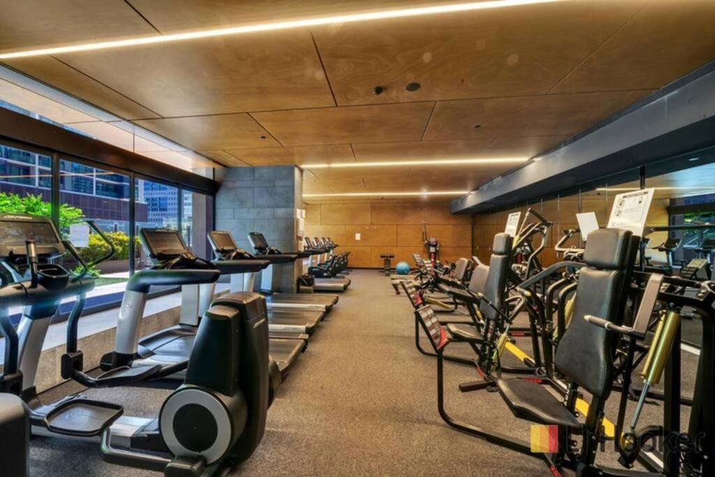 Great Location 2b2b Free Parking Melbourne