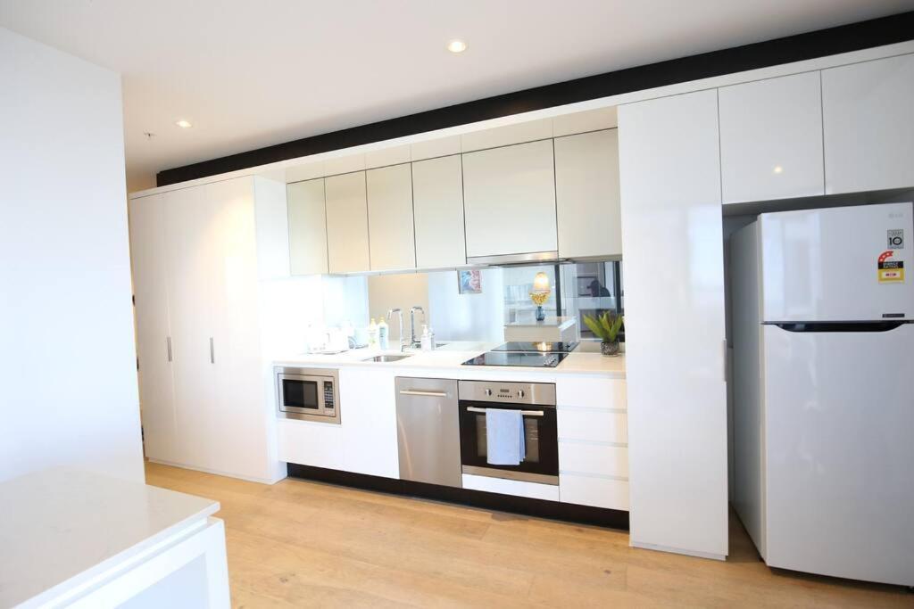 Apartment Great Location 2b2b Free Parking *