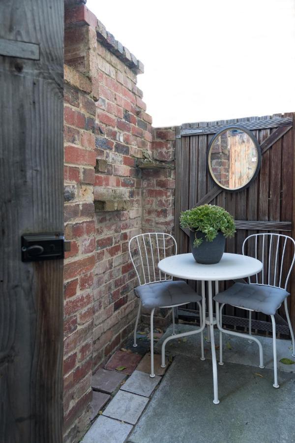 Amazing Apartment, Beautiful Location - Free Wifi Apartment Melbourne