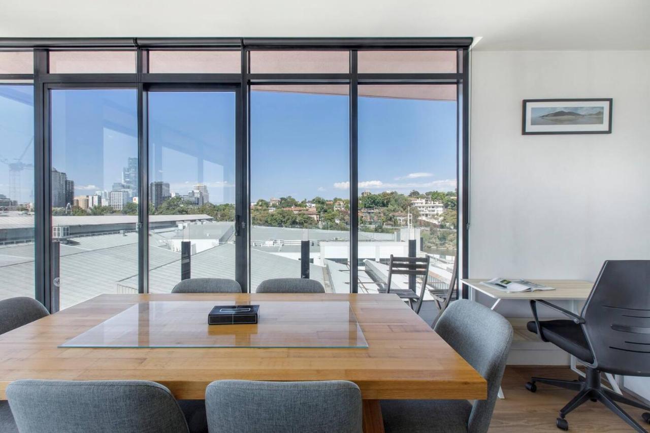Apartment Aloft At Era With Sweeping Balcony Views