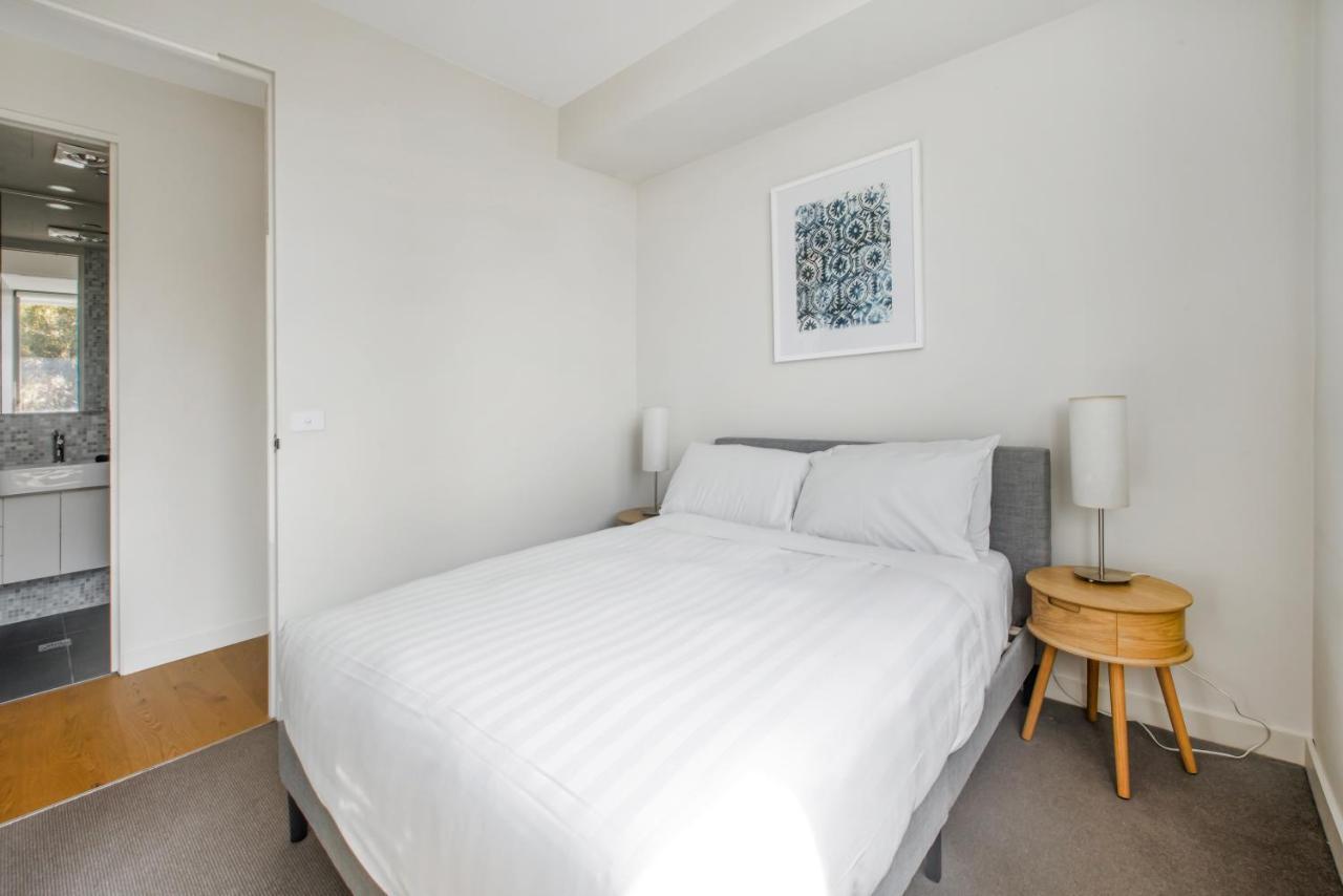 Vivid On Malvern Road - A Convenient Lifestyle Apartment Melbourne