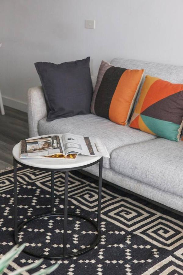 Aura Off Flinders Lane - A Centre Balcony Abode *