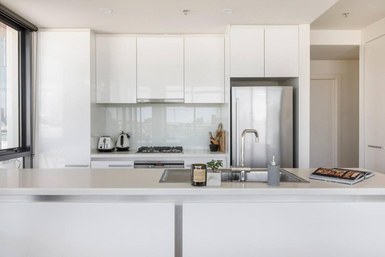 Aloft At Era With Sweeping Balcony Views Apartment