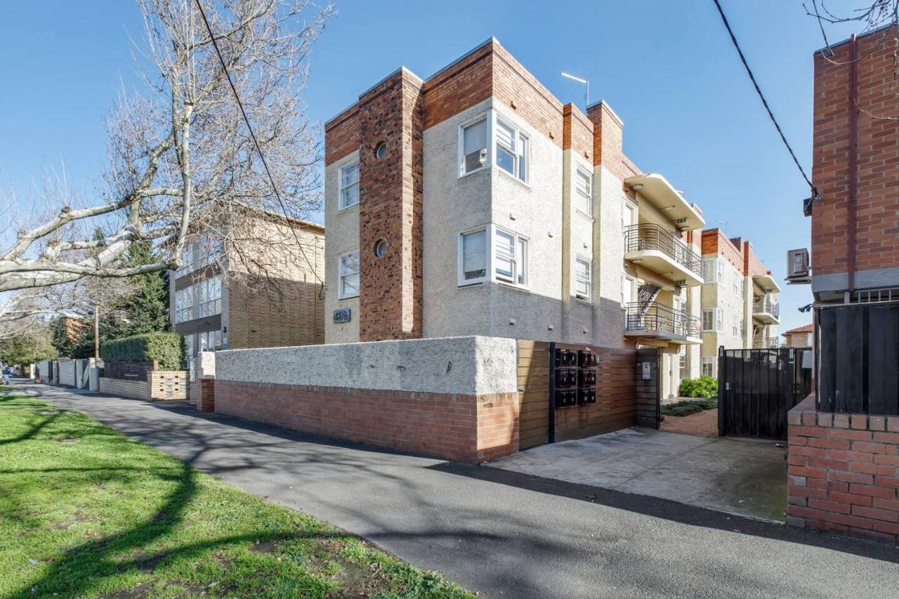 Art Deco Modern Within Elwood's Inner-city Scene Melbourne