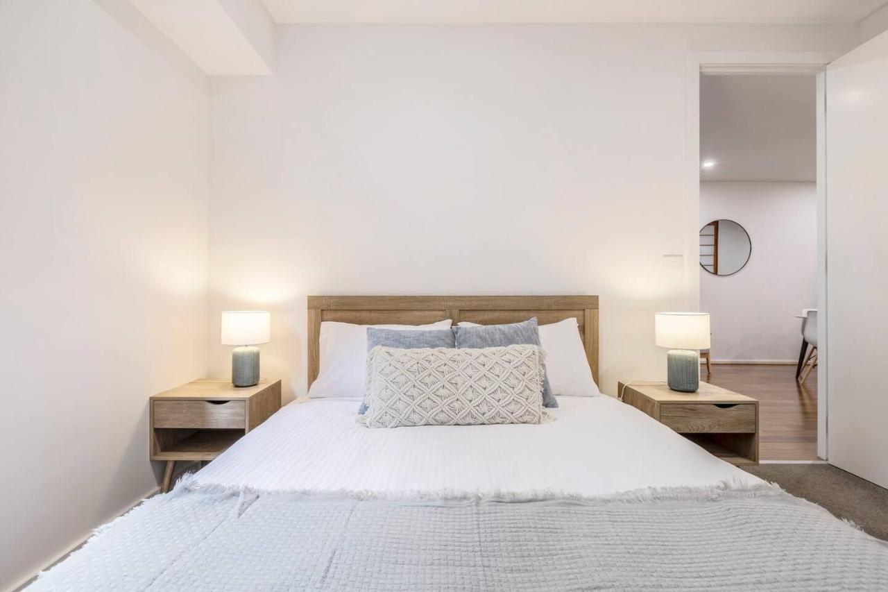 Nottville Poolside - Coastal Cosmopolitan Off Bay St Apartment Melbourne