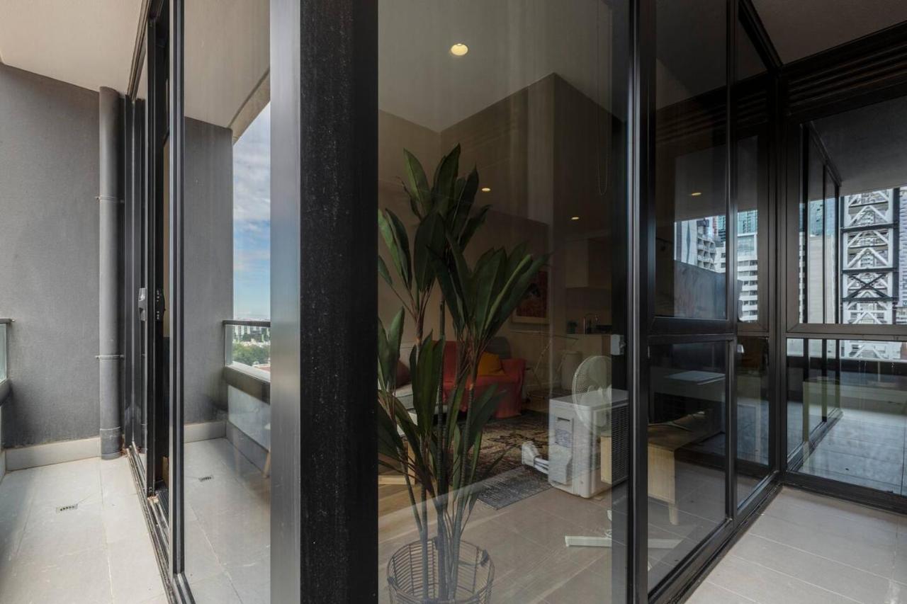 The Nest In The West - Inner-city Sophistication Apartment