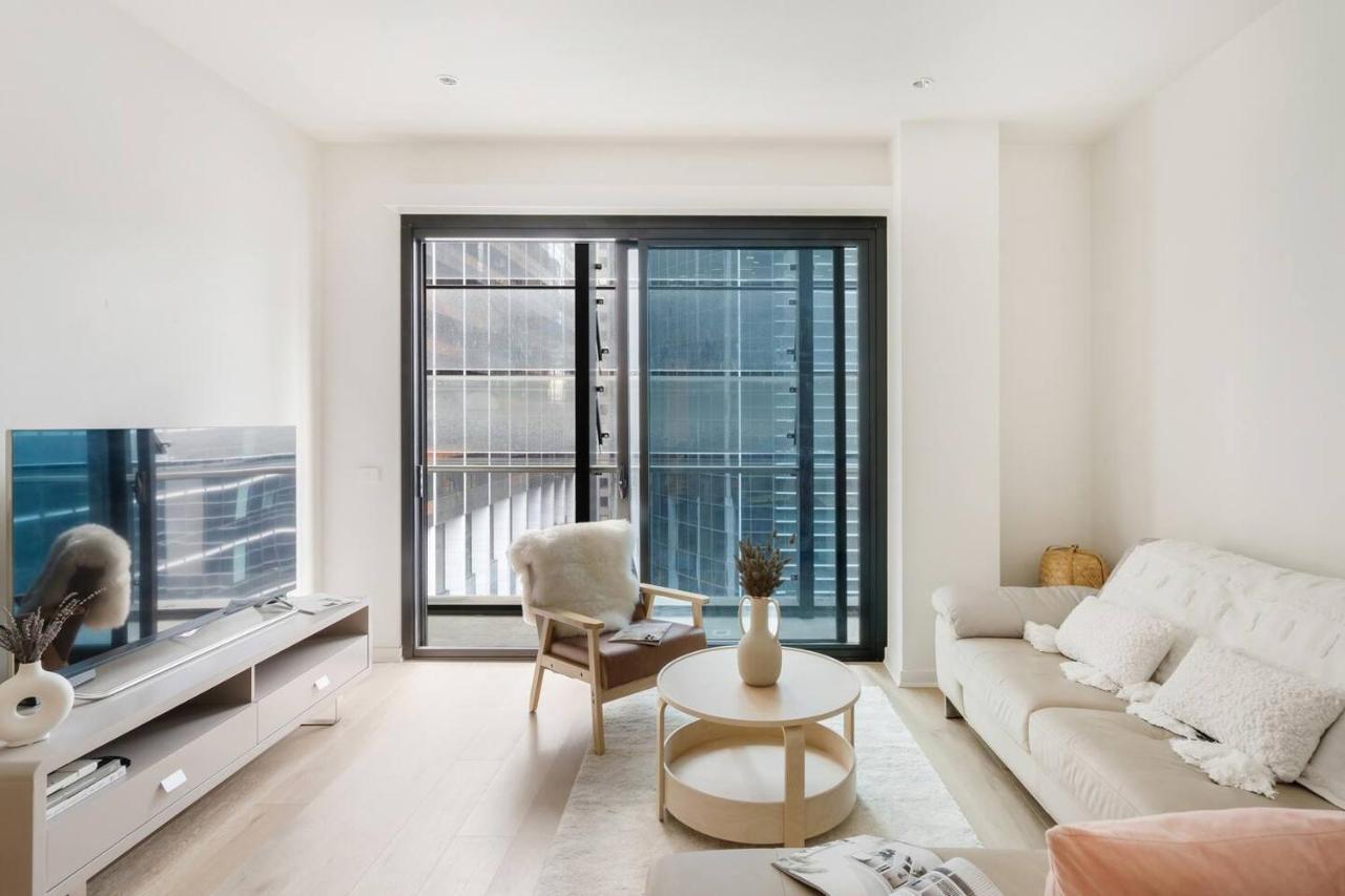 Refined Pad In With Pool Apartment *