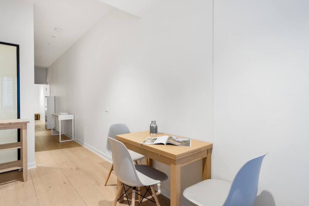 Refined Pad In With Pool * Melbourne