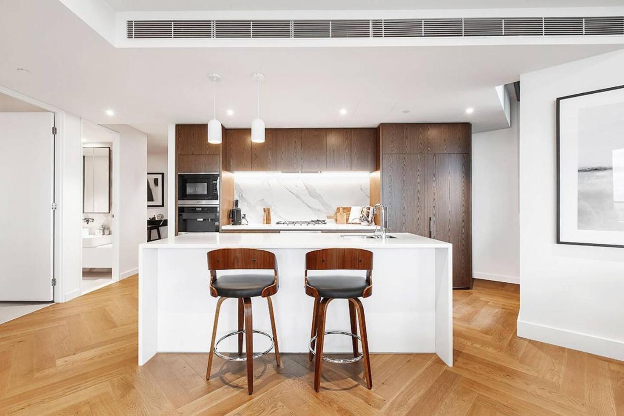 Of Town - Penthouse With Every Opulence Melbourne