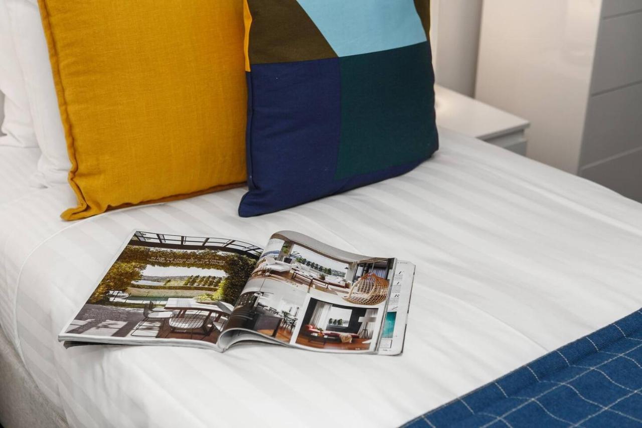 Apartment Grand Luxury In The Cbd Along The Yarra River