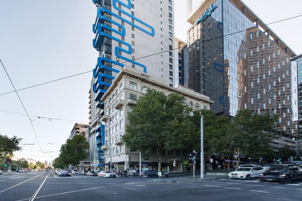 Grand Luxury In The Cbd Along The Yarra River Apartment