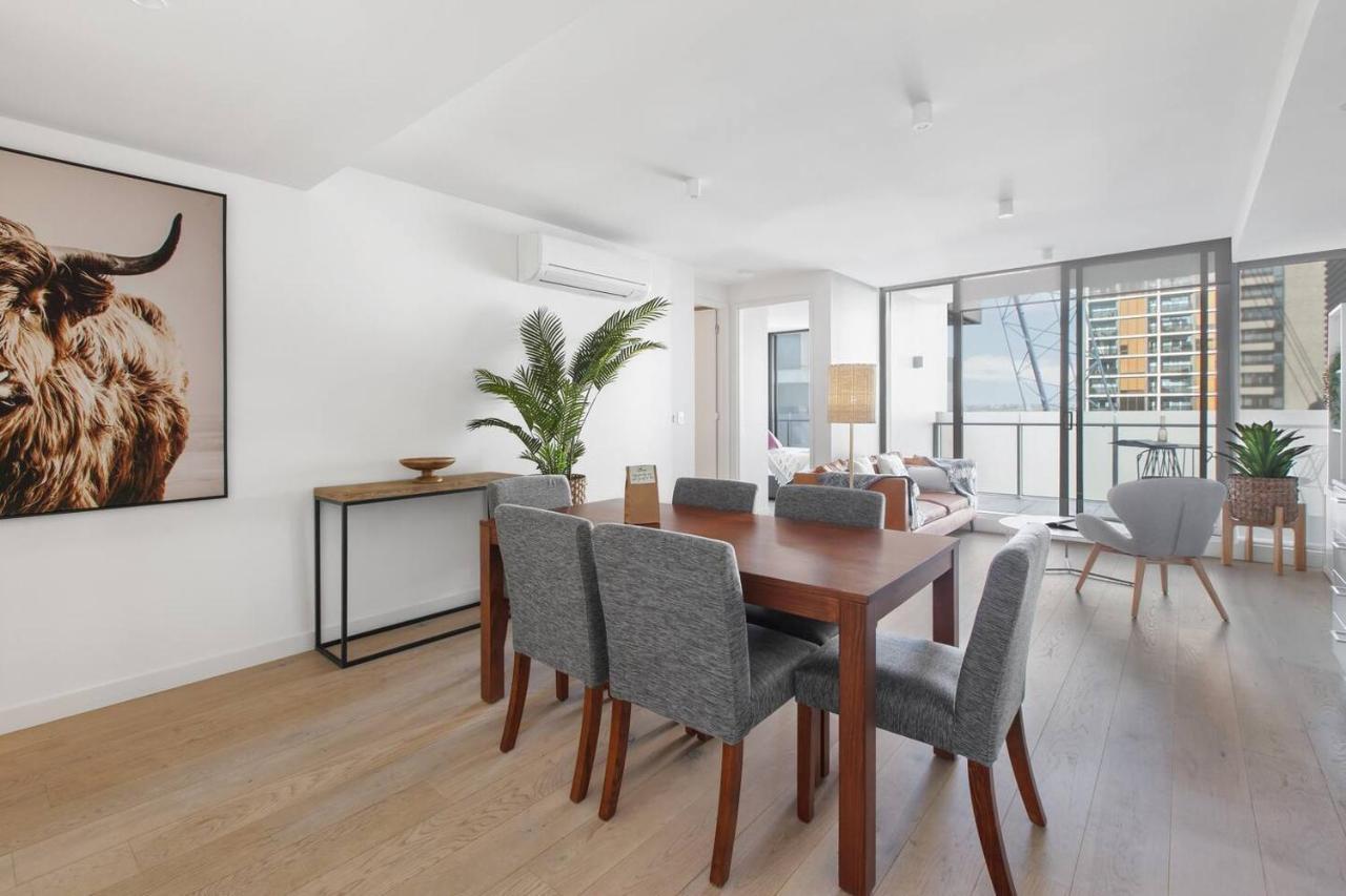 Apartment Sunny Seclusion Minutes From South Yarra Station *