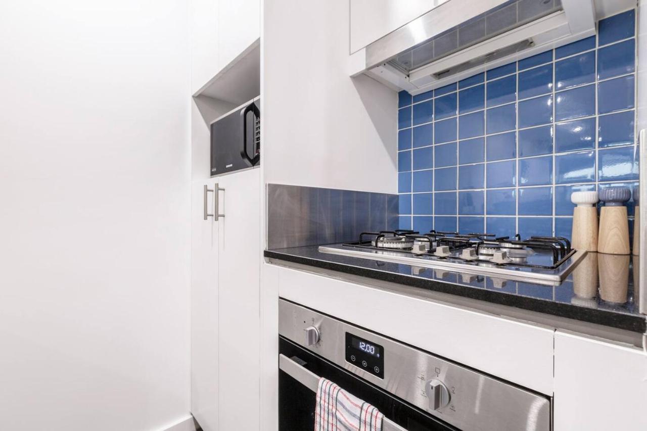 Apartment Nottville Poolside - Coastal Cosmopolitan Off Bay St