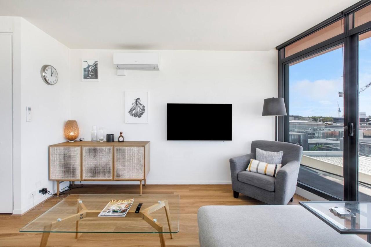 Apartment Aloft At Era With Sweeping Balcony Views