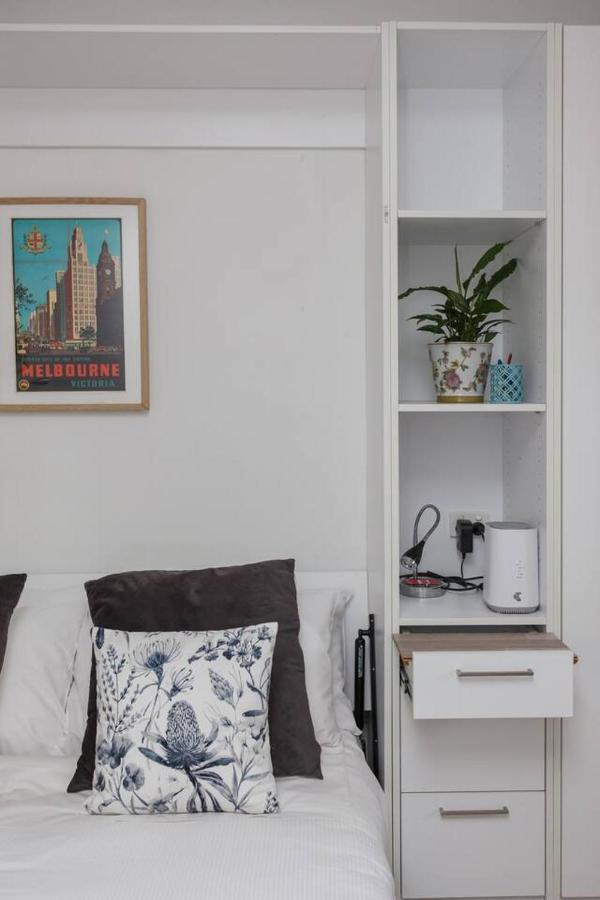 The Little Royal - A Carlton Gardens Apartment Melbourne