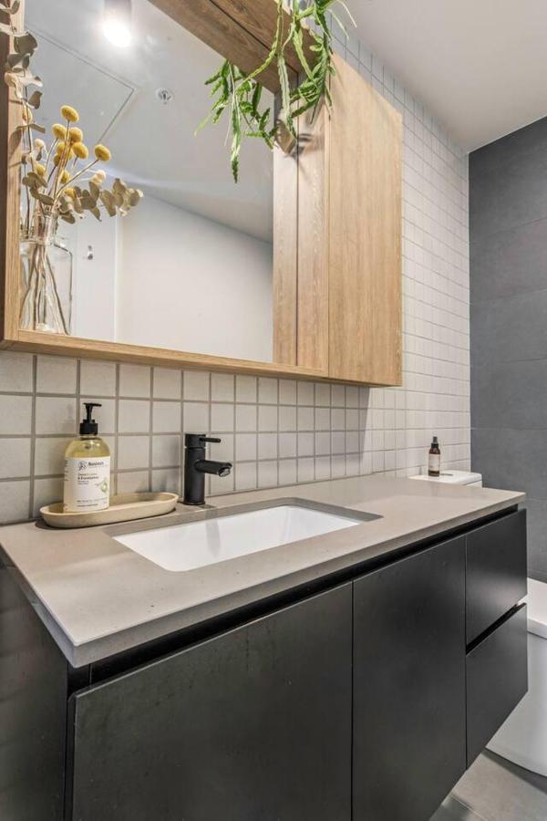 Apartment The Urban Sanctuary - Enviable Lifestyle On Lygon