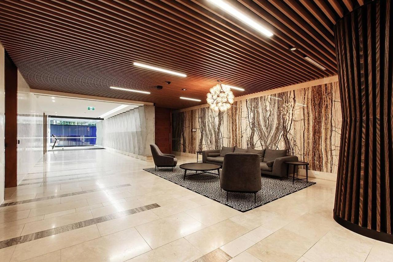 Of Town - Penthouse With Every Opulence * Melbourne
