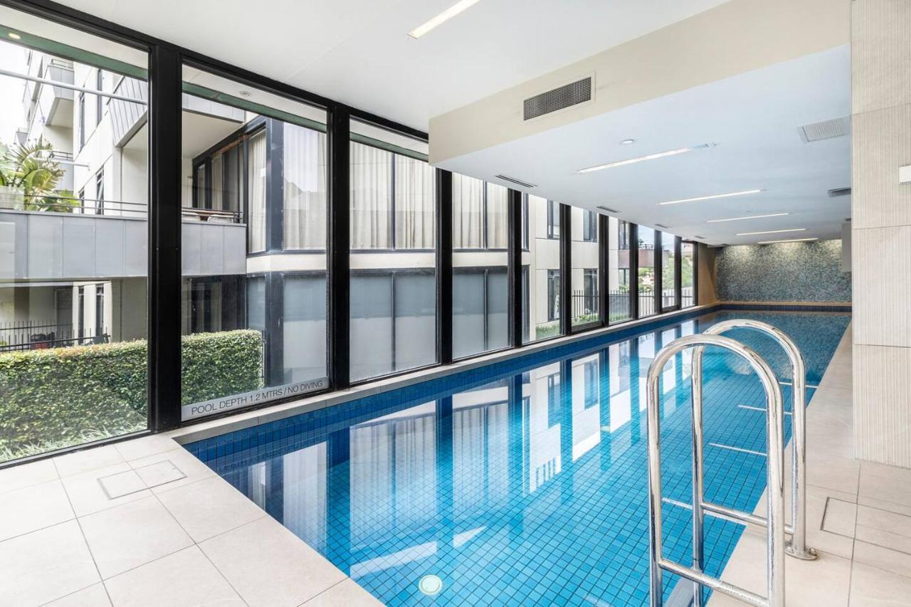 Nottville Poolside - Coastal Cosmopolitan Off Bay St