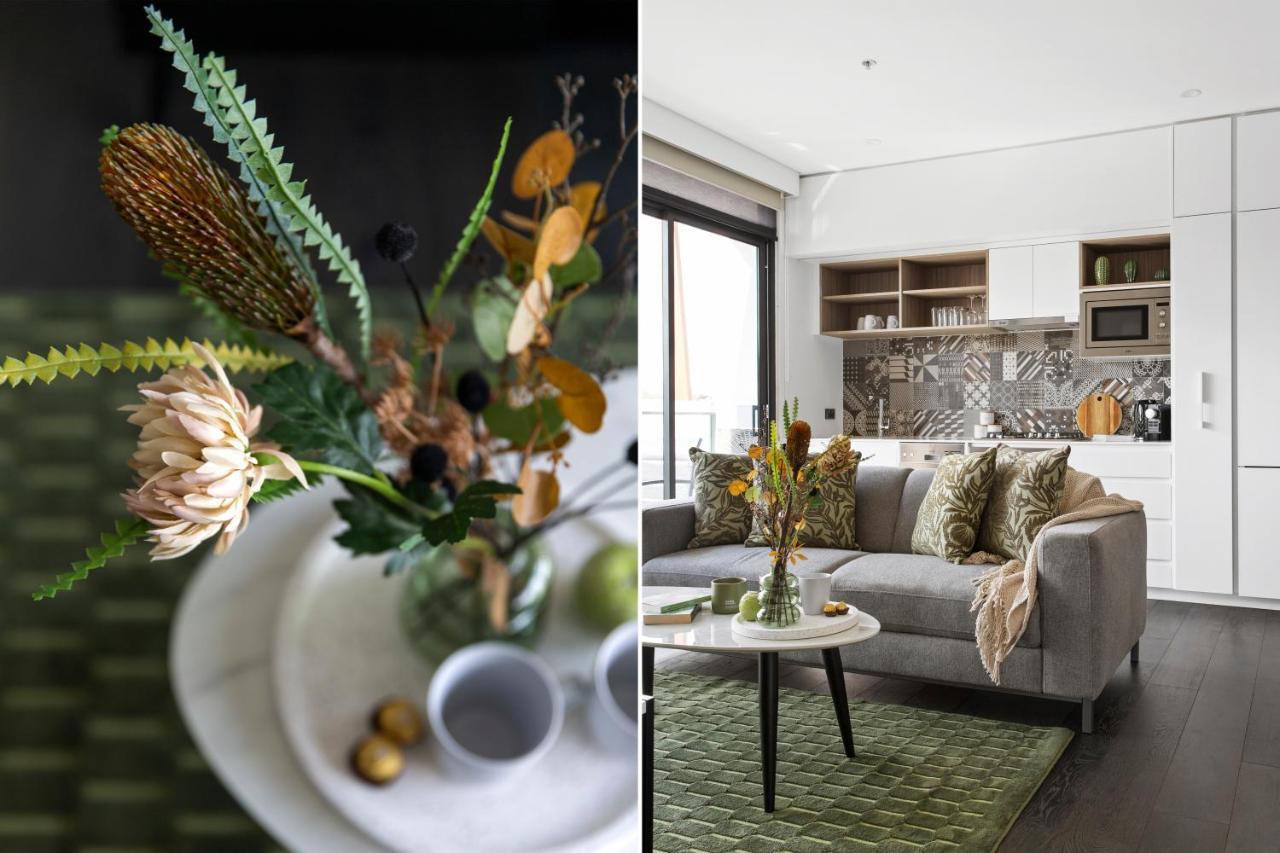 Modern Elegance Caulfield North Apartment *