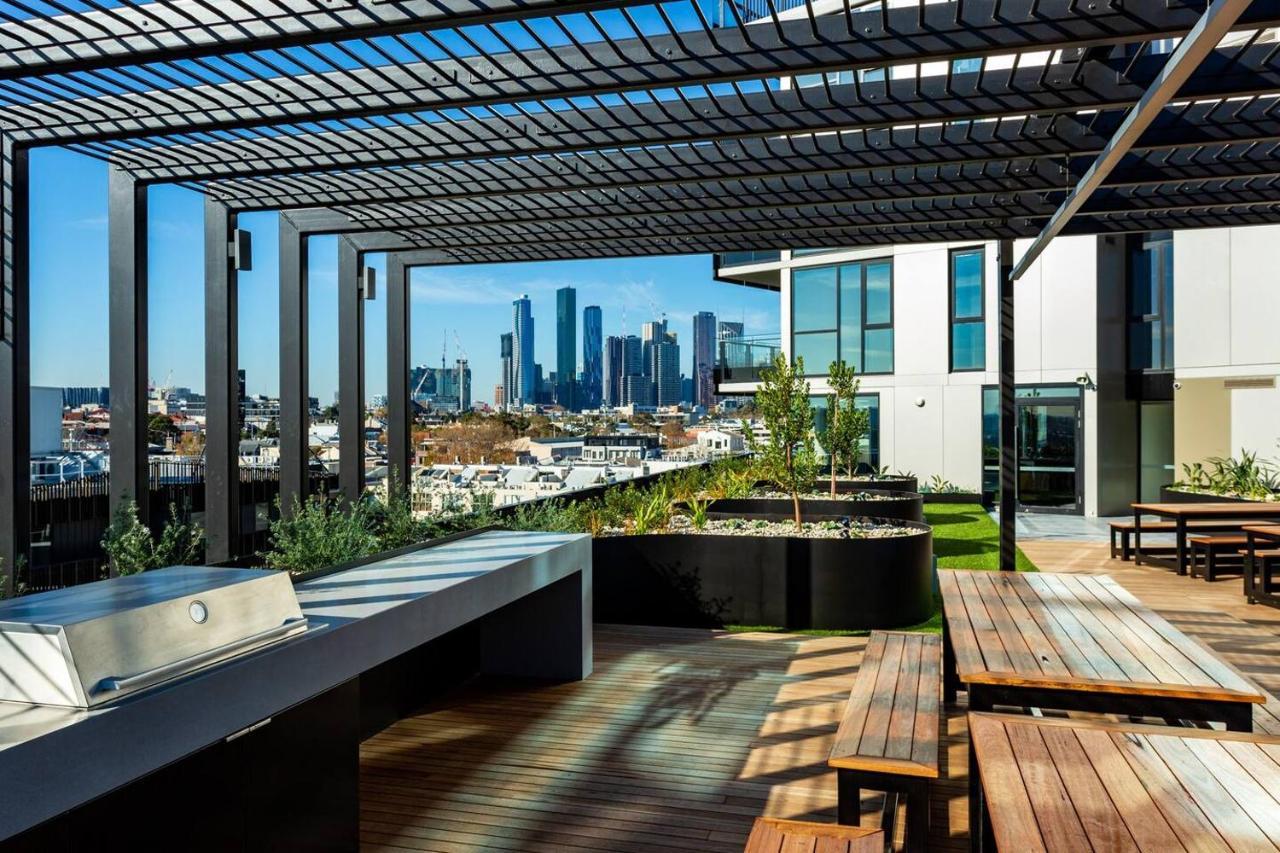 Well-connected North Escape With Balcony Apartment *