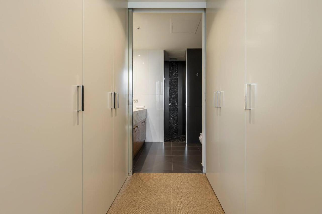 Apartment Spectacular Panoramic Views In Sky-high Luxe *