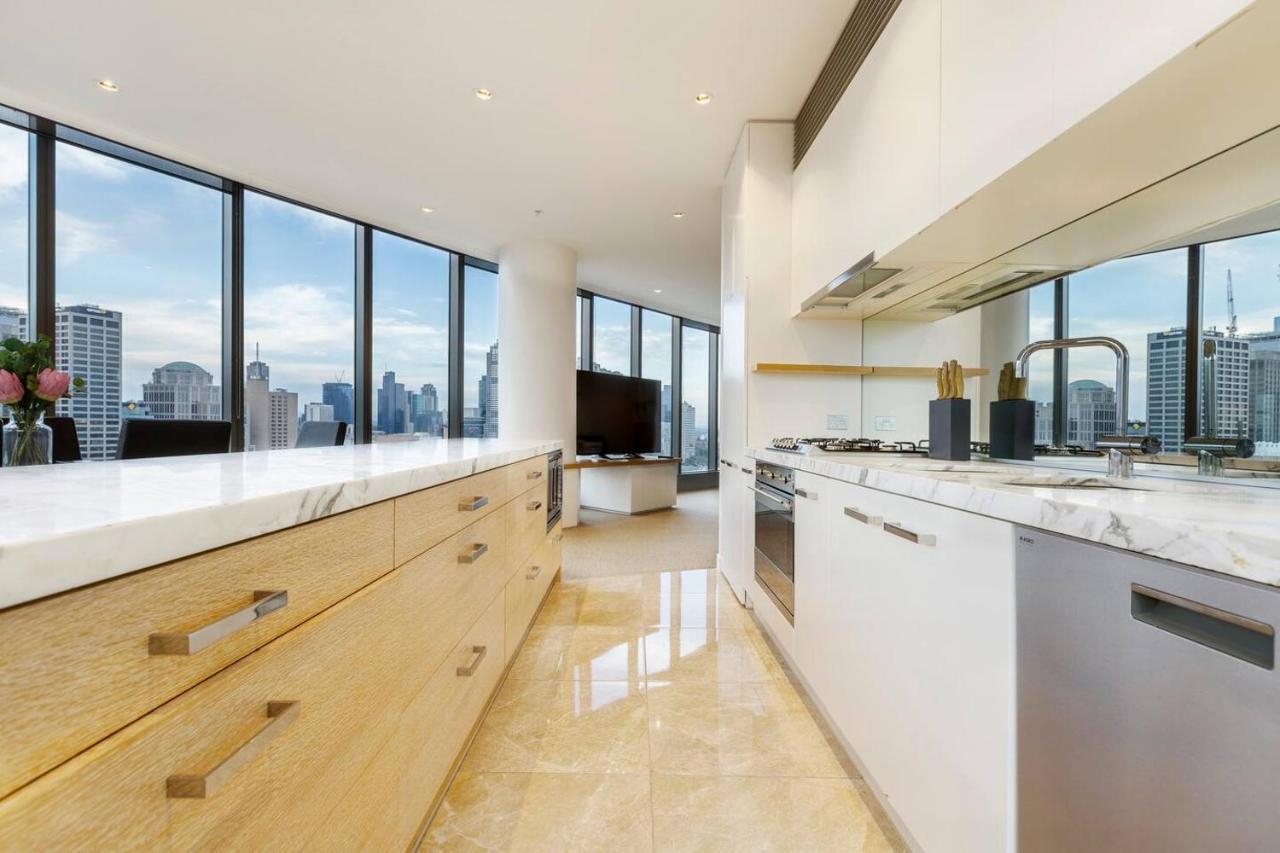 Apartment Spectacular Panoramic Views In Sky-high Luxe