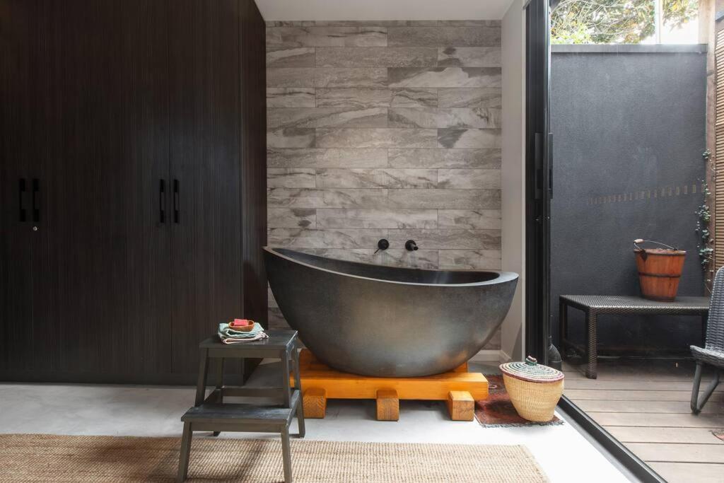Zen State Of Mind - Calming Richmond Retreat Melbourne