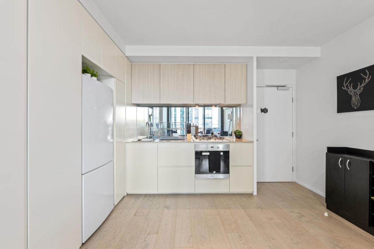 Legend Of Docklands Apartment