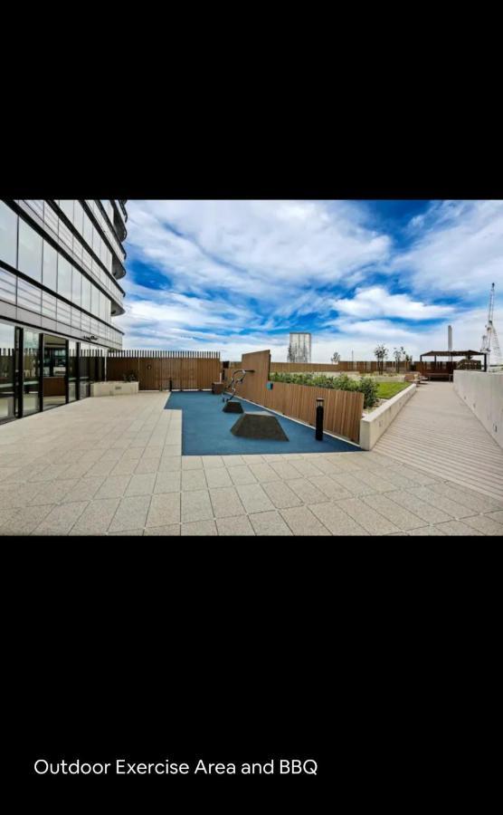 Legend Of Docklands Apartment