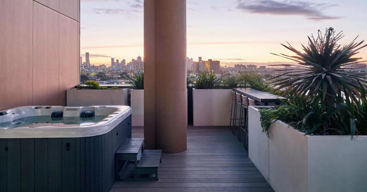 Luxury Living, Richmond