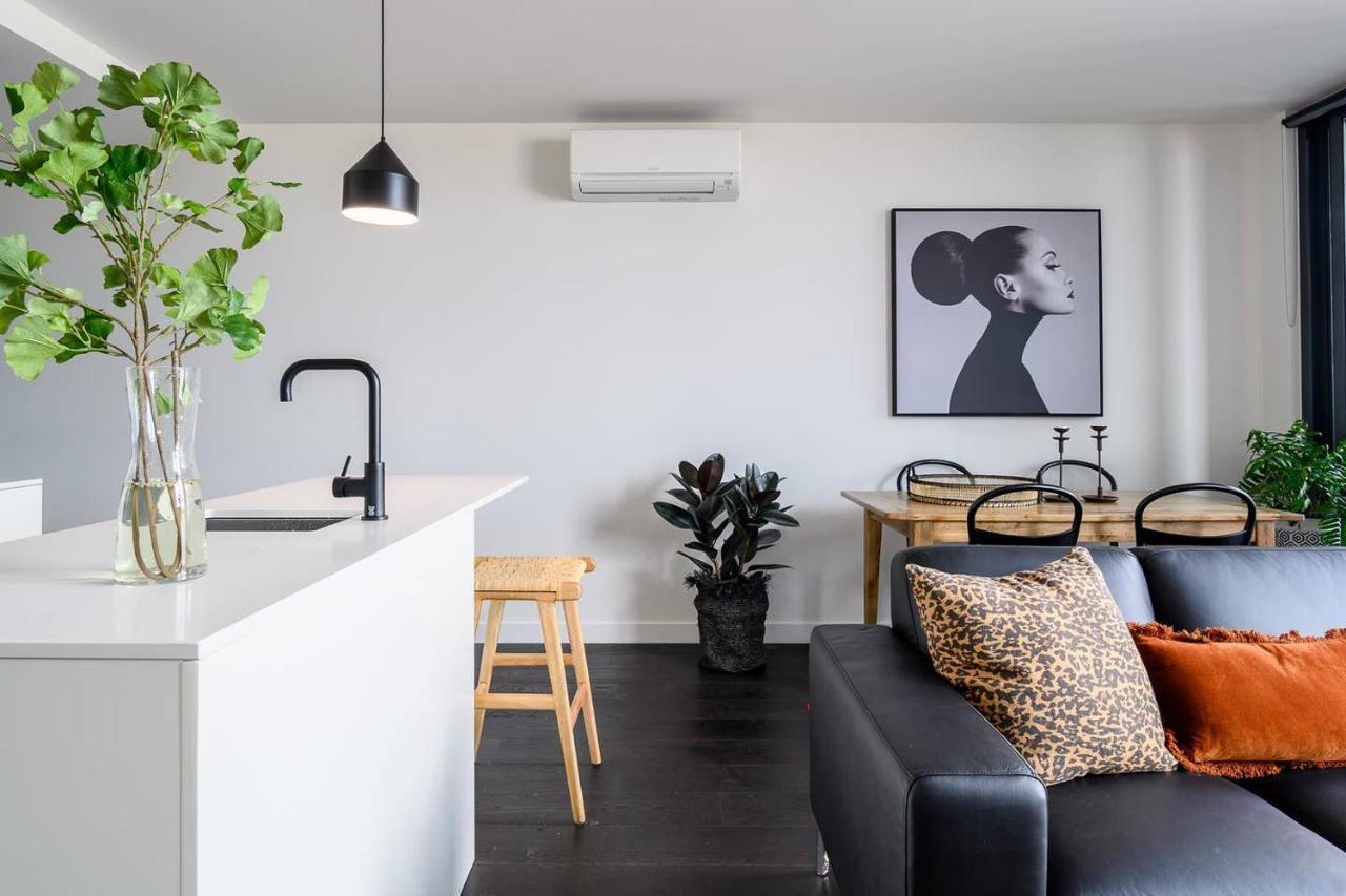 Luxury Living, Richmond Apartment