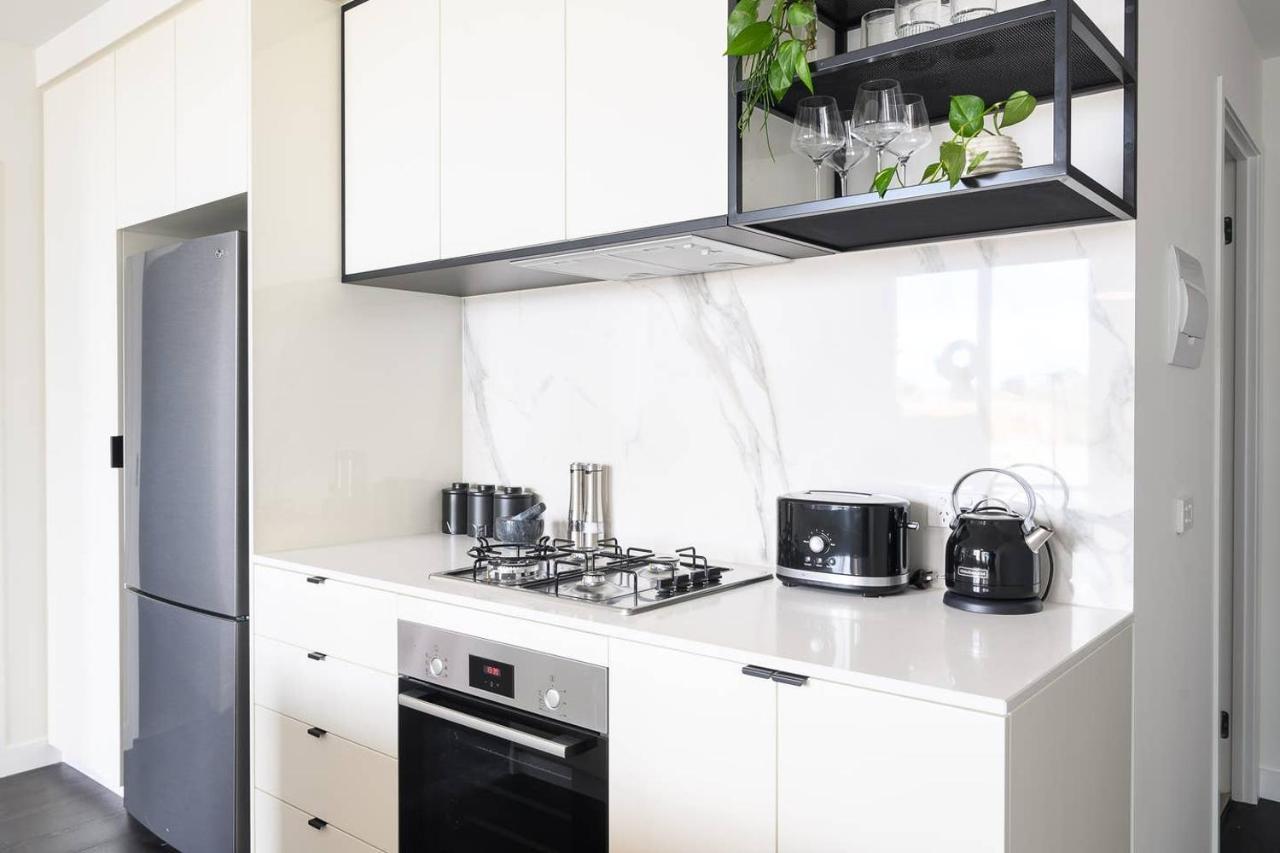 Luxury Living, Richmond Apartment