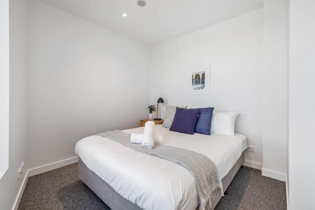 Stylish 2 Bed Stature Southbank Apartment