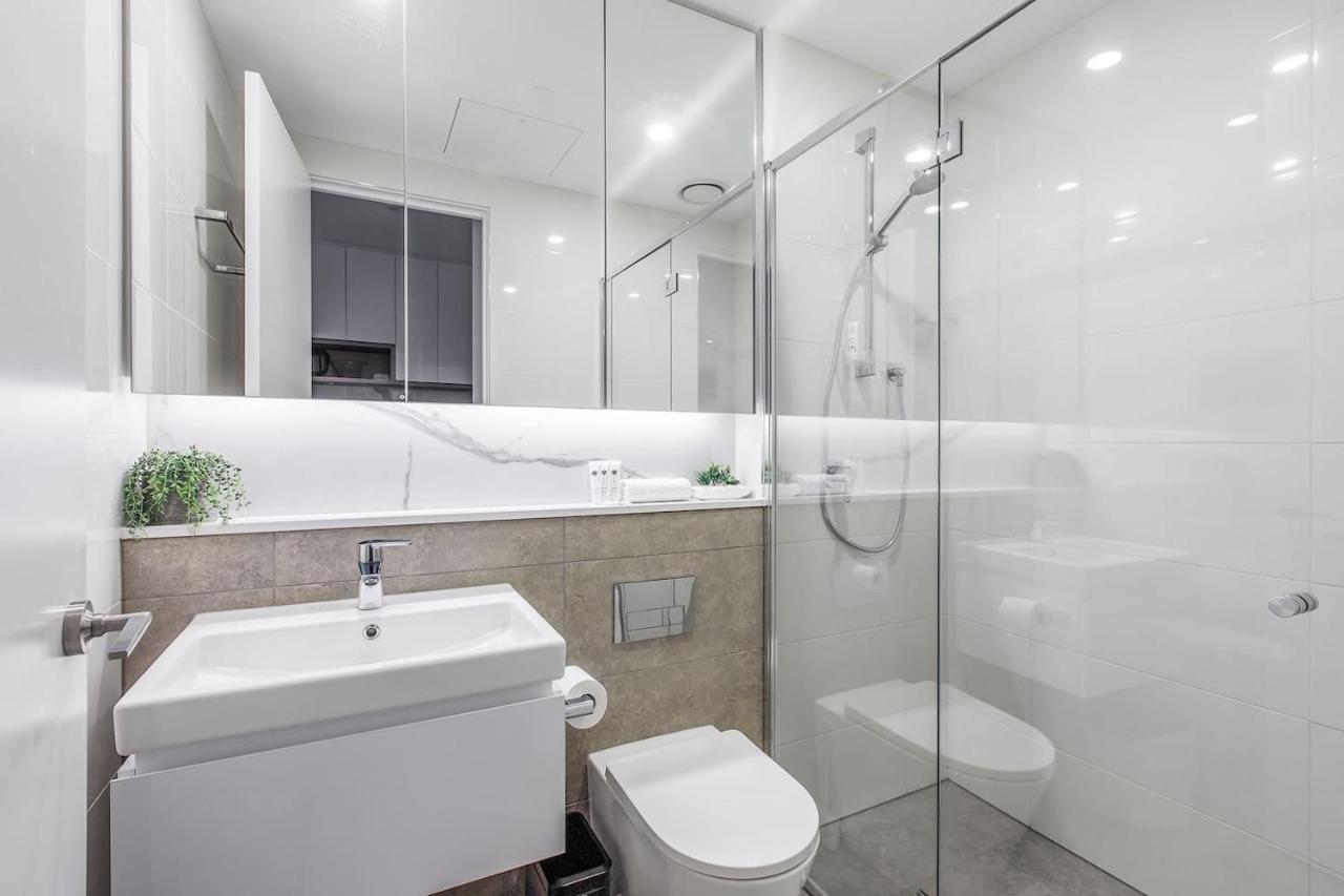 'rose-tinted Charm' Experience Resort-style Living