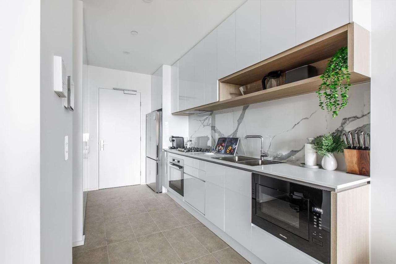 'rose-tinted Charm' Experience Resort-style Living Melbourne