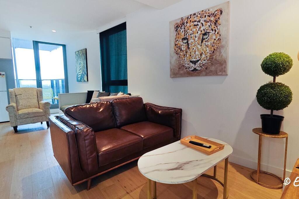 Southbank 23f 1br 4guest Skyline Pool & Gym Apartment *