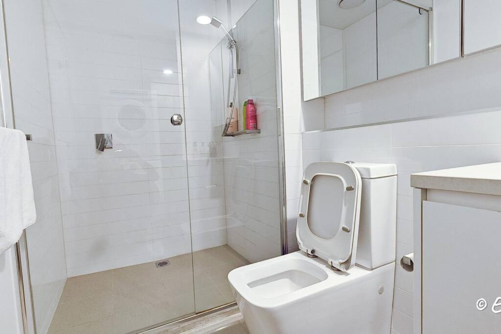 Apartment Southbank 23f 1br 4guest Skyline Pool & Gym