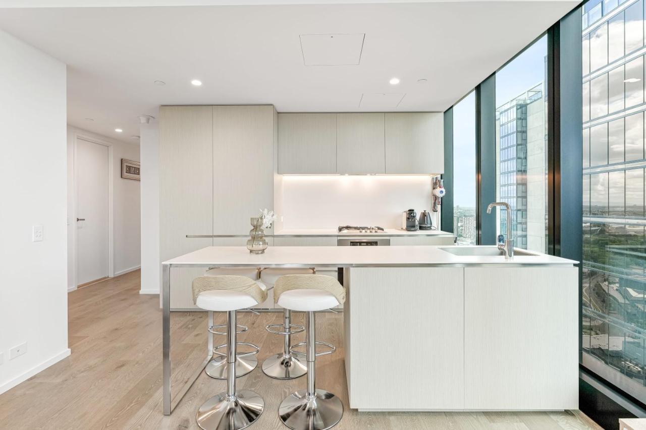 Luxe Living In The Heart Of Southbank Apartment