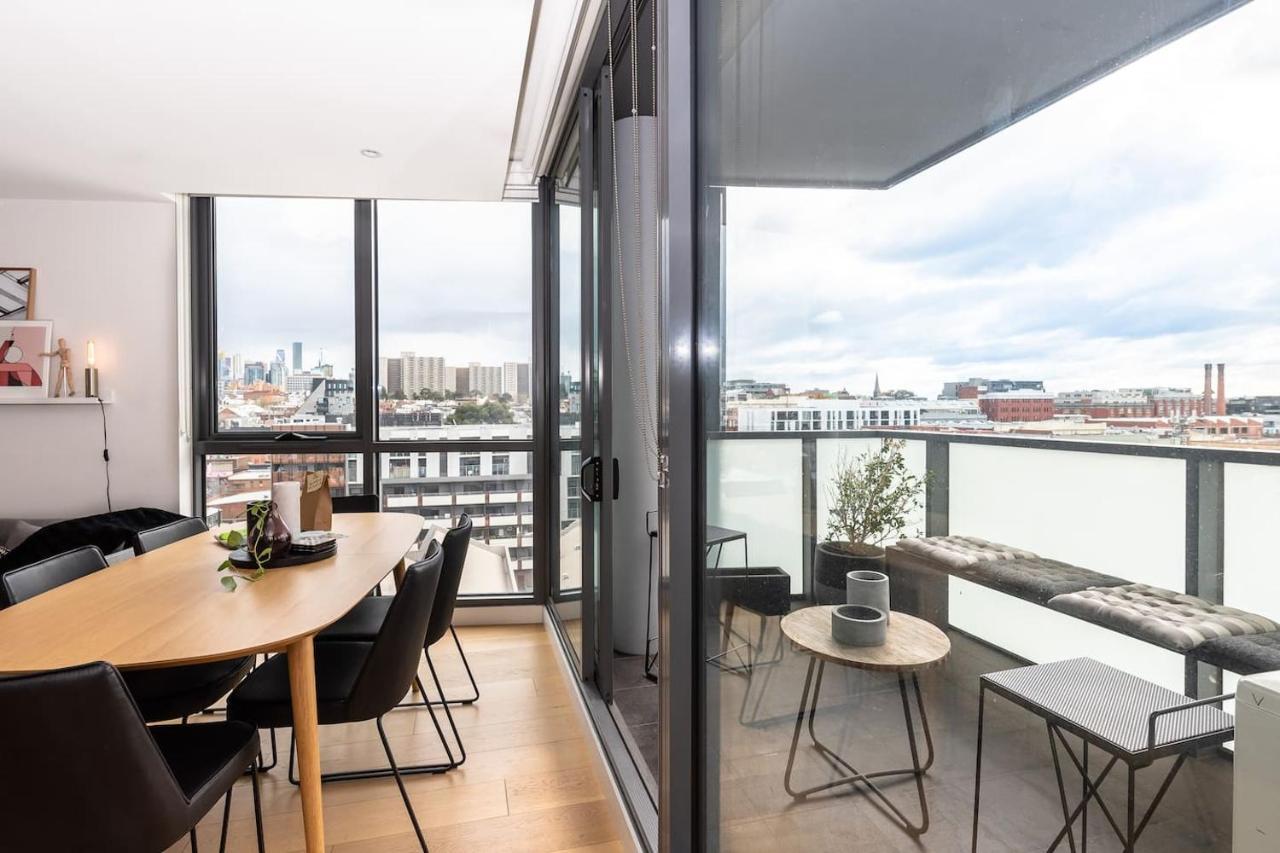 Coveted Collingwood - Balcony Hideaway With Views