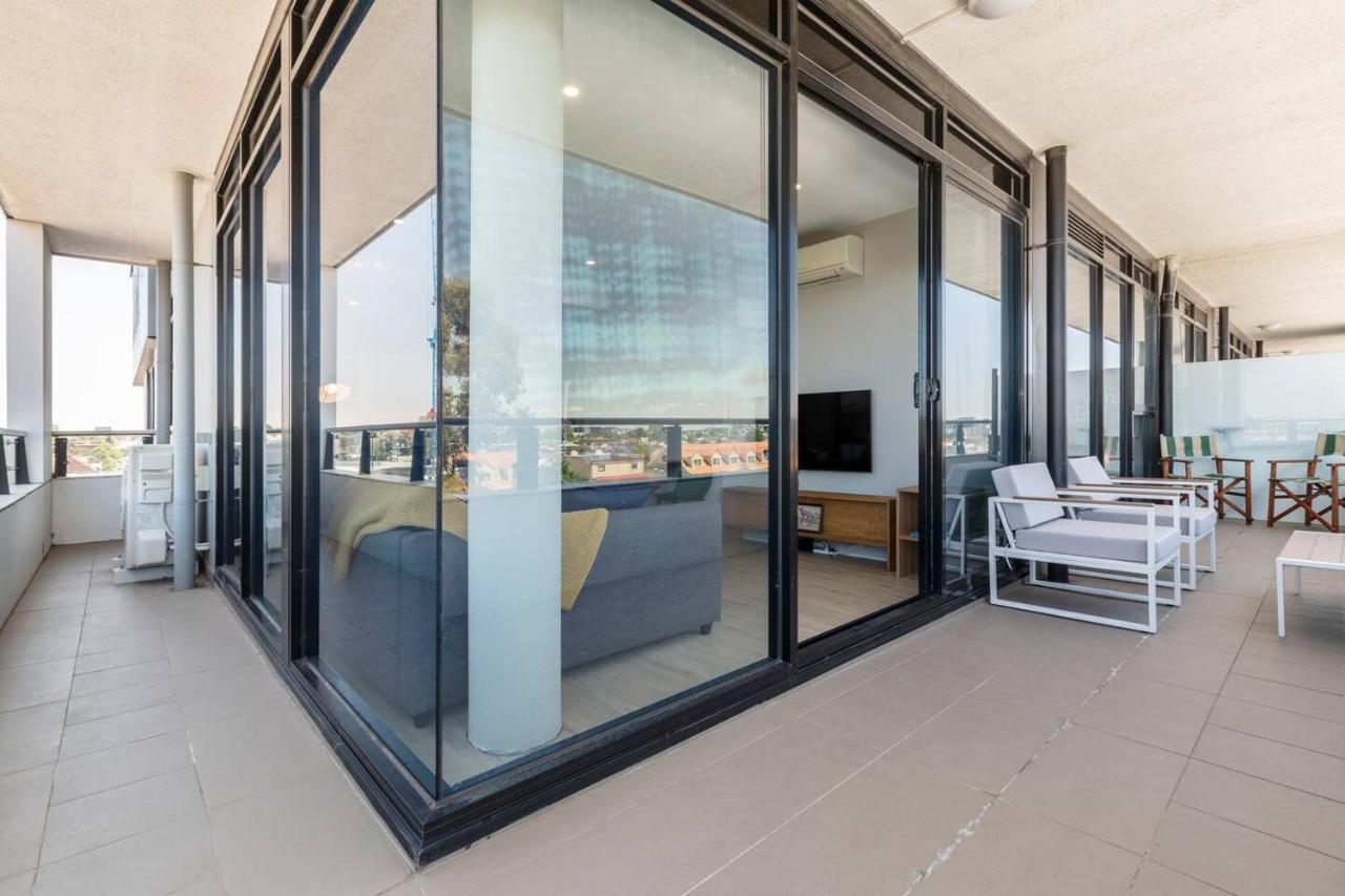 Terra Cotta - Brunswick Retreat With Breezy Balcony *
