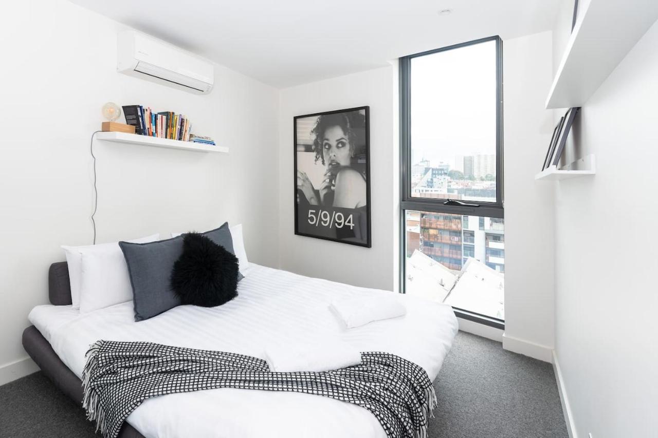Apartment Coveted Collingwood - Balcony Hideaway With Views *