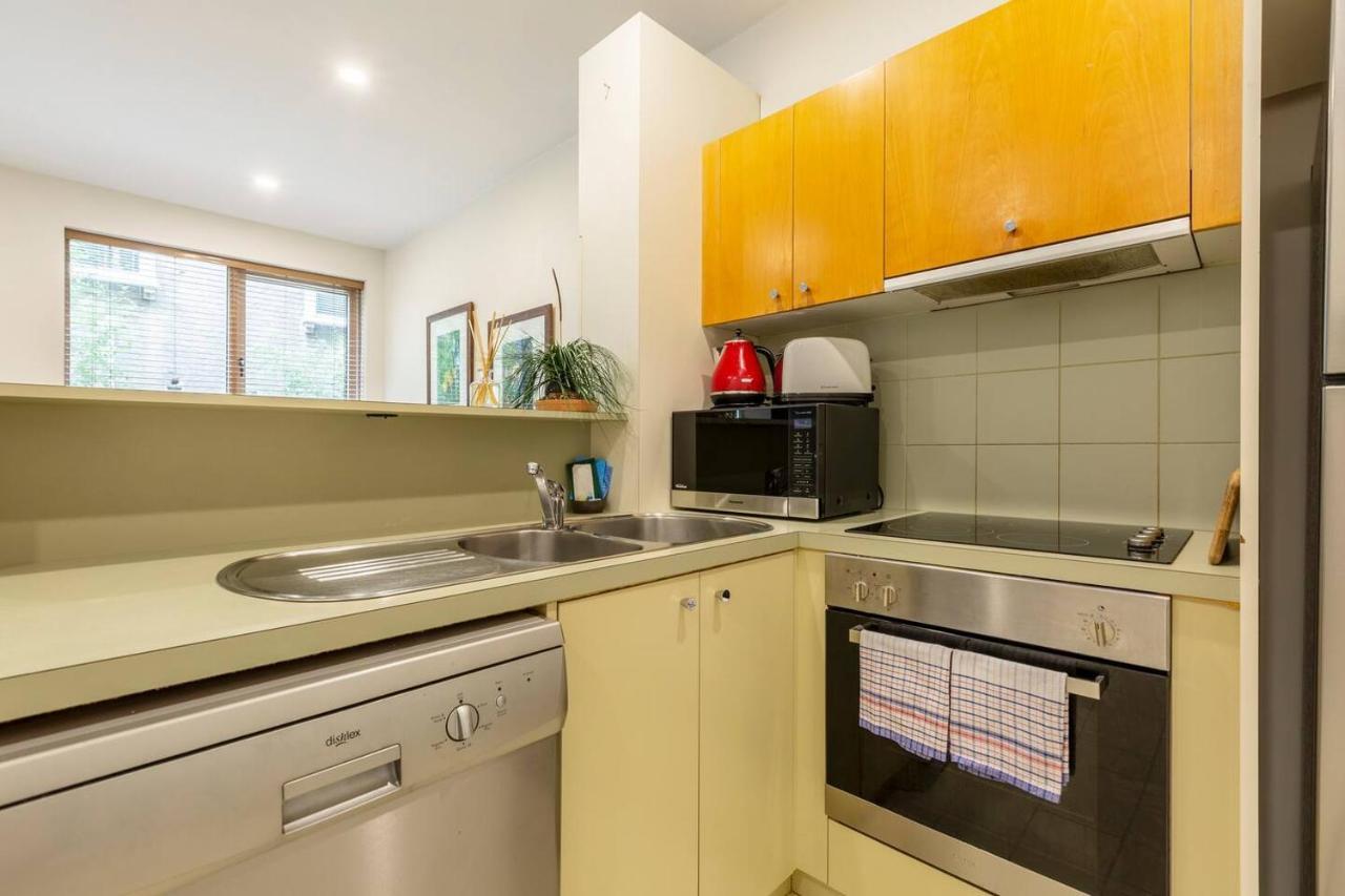 Experience The St Kilda Vibe From A Cosy Retreat * Melbourne