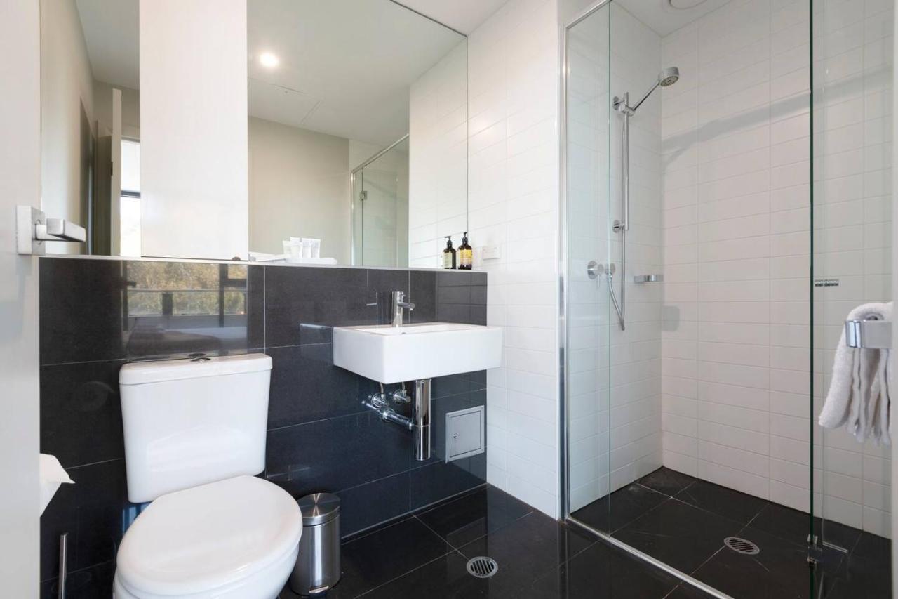 Terra Cotta - Brunswick Retreat With Breezy Balcony Apartment