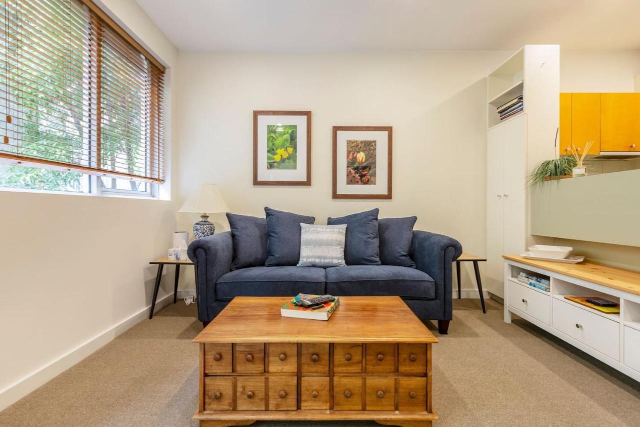Apartment Experience The St Kilda Vibe From A Cosy Retreat Melbourne