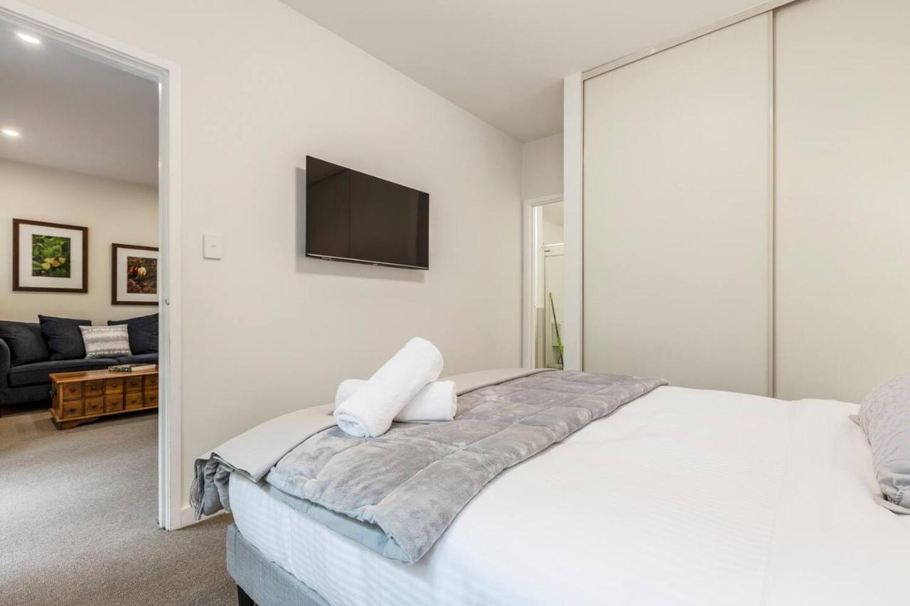 Experience The St Kilda Vibe From A Cosy Retreat *