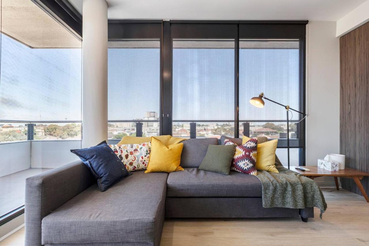 Terra Cotta - Brunswick Retreat With Breezy Balcony * Melbourne