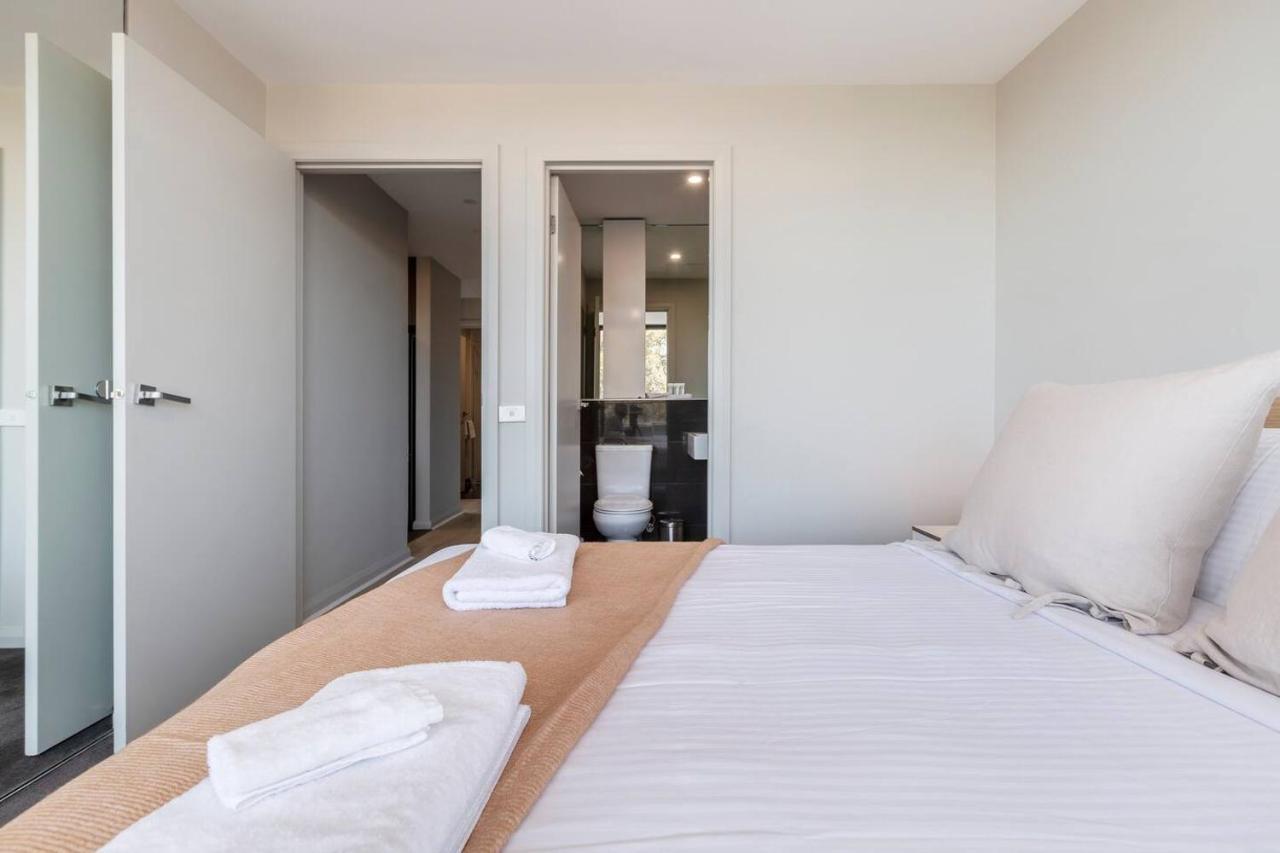 Terra Cotta - Brunswick Retreat With Breezy Balcony Melbourne