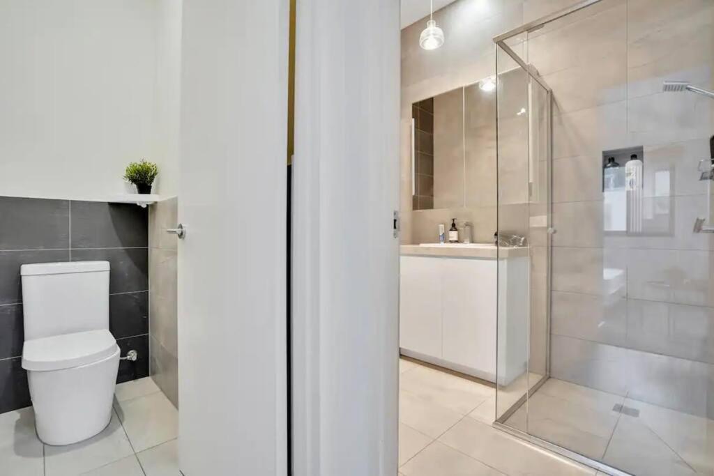 Spacious Townhouse Apartment