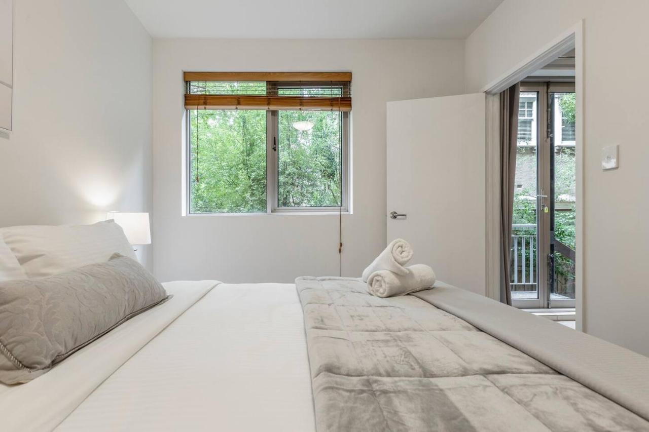 Experience The St Kilda Vibe From A Cosy Retreat