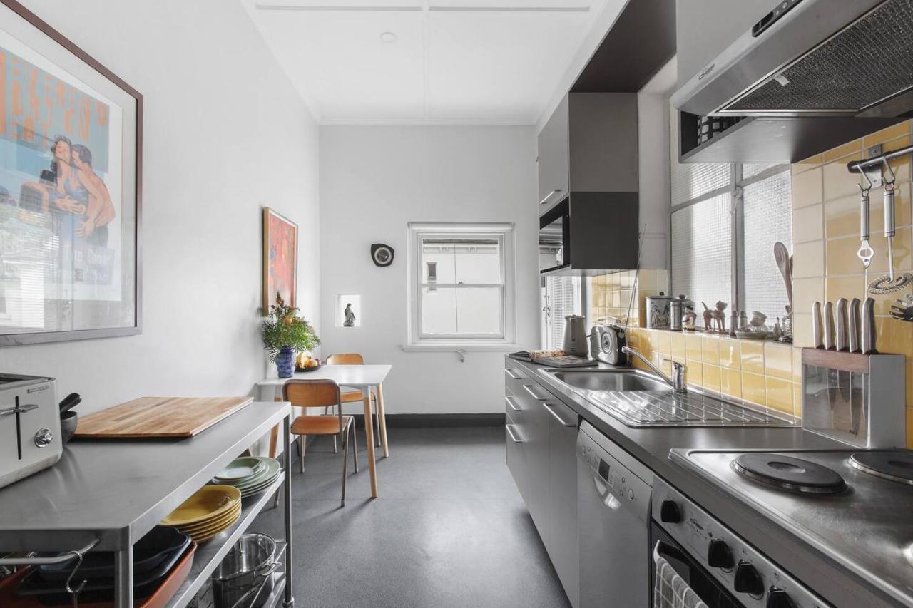 Parkside Hideaway - Beautiful Art Deco Near Zoo Apartment Melbourne